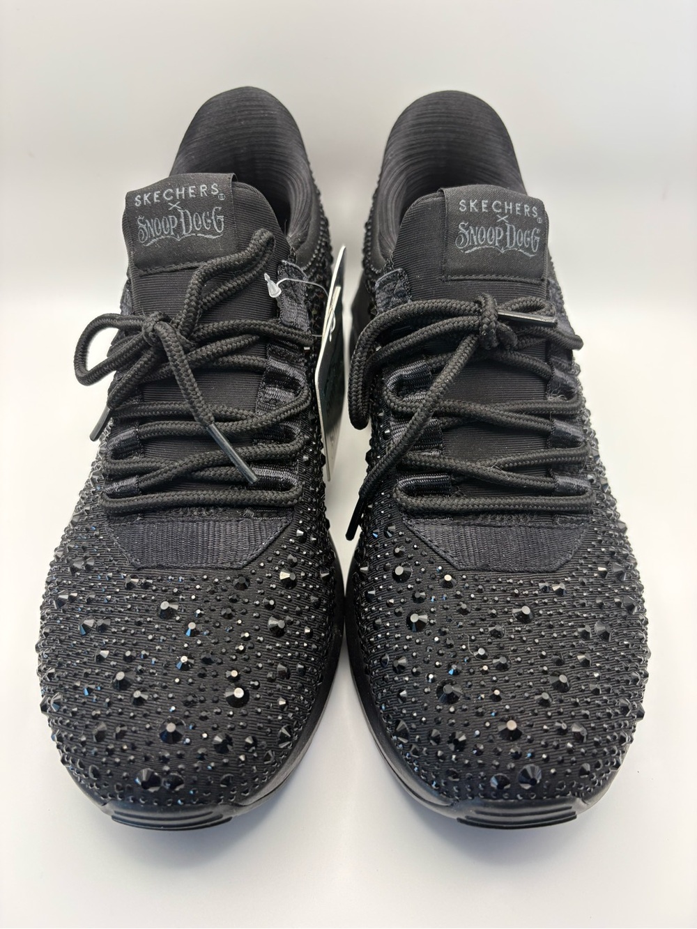 Skechers “Snoop Dog” Womem’s Black Crystal-Embellished Lace-Up Sneakers. Size 7